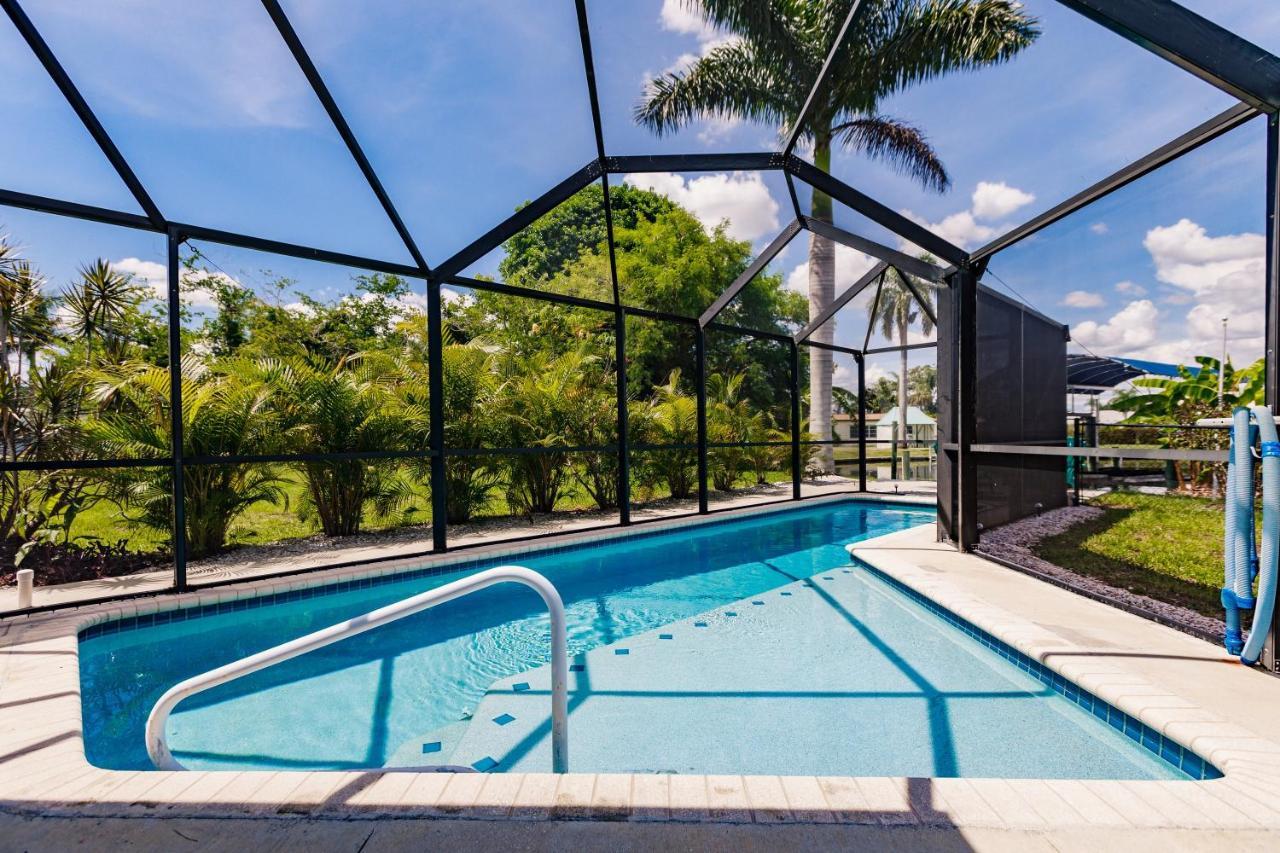 New! Dock Canal Family Home W/Pool & Gulf Access! North Fort Myers Buitenkant foto