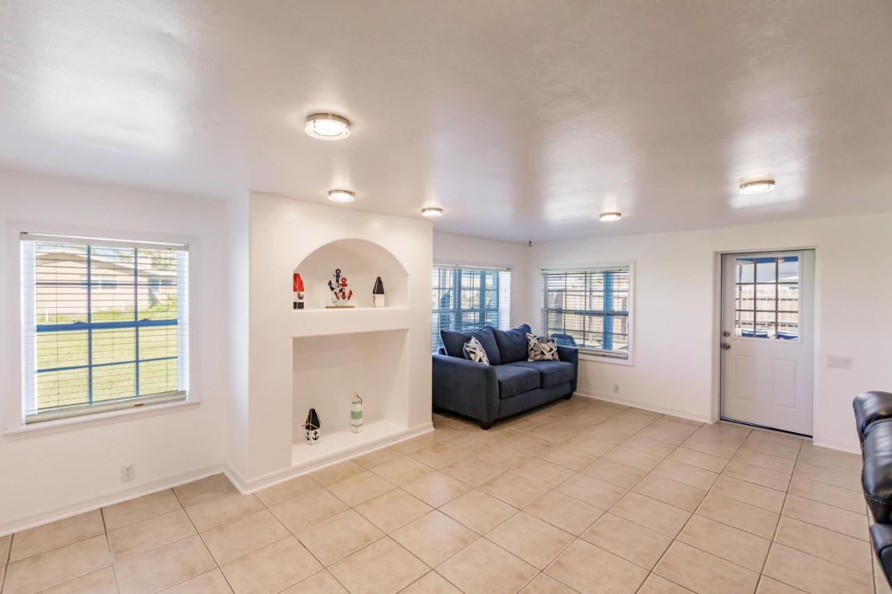New! Dock Canal Family Home W/Pool & Gulf Access! North Fort Myers Buitenkant foto