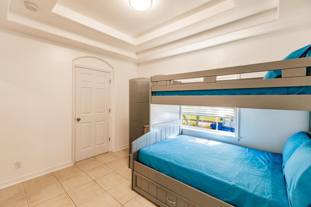 New! Dock Canal Family Home W/Pool & Gulf Access! North Fort Myers Buitenkant foto