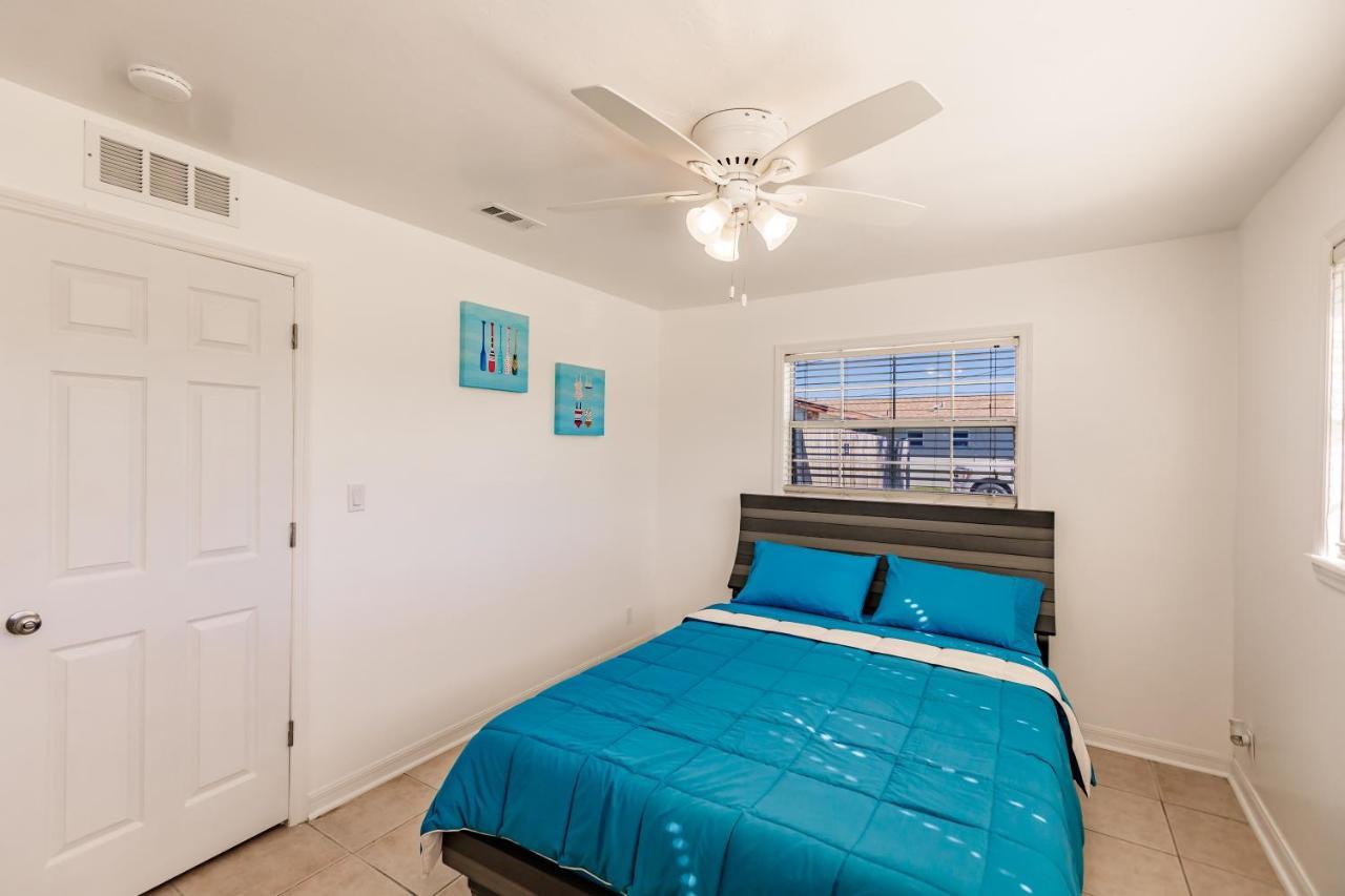 New! Dock Canal Family Home W/Pool & Gulf Access! North Fort Myers Buitenkant foto