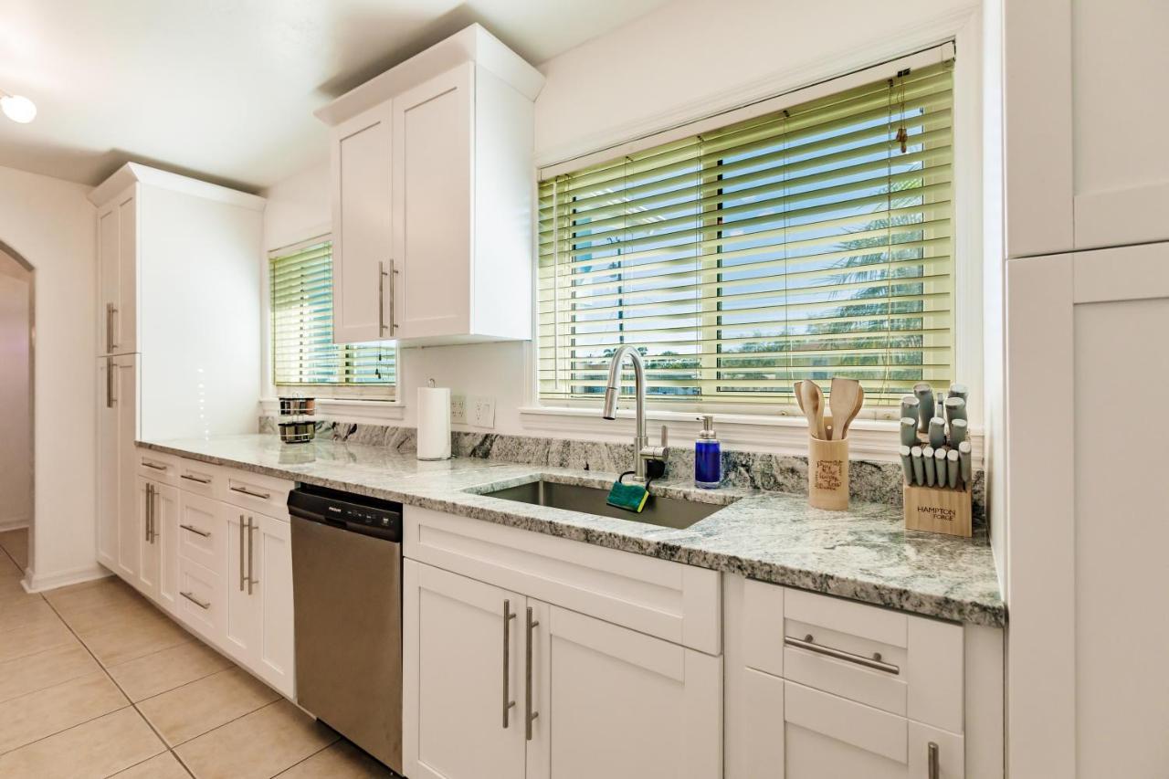 New! Dock Canal Family Home W/Pool & Gulf Access! North Fort Myers Buitenkant foto