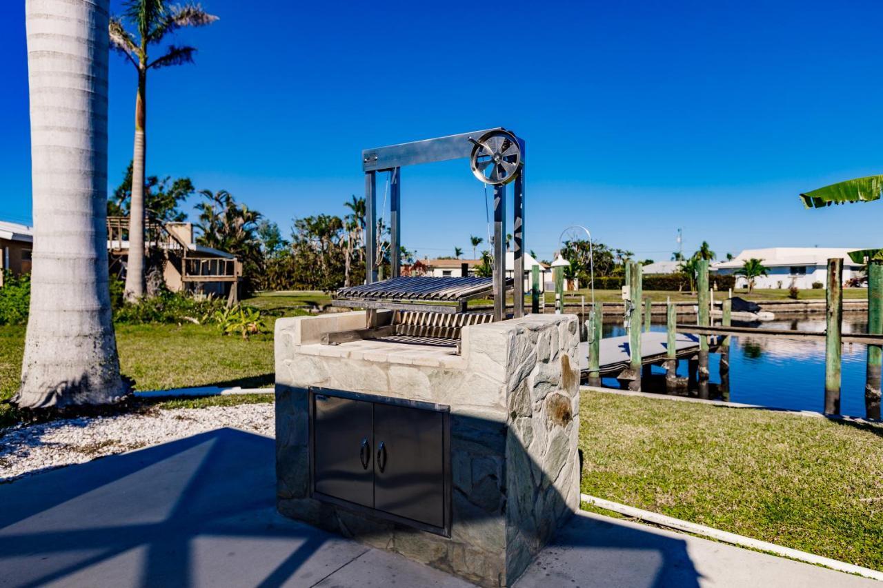 New! Dock Canal Family Home W/Pool & Gulf Access! North Fort Myers Buitenkant foto